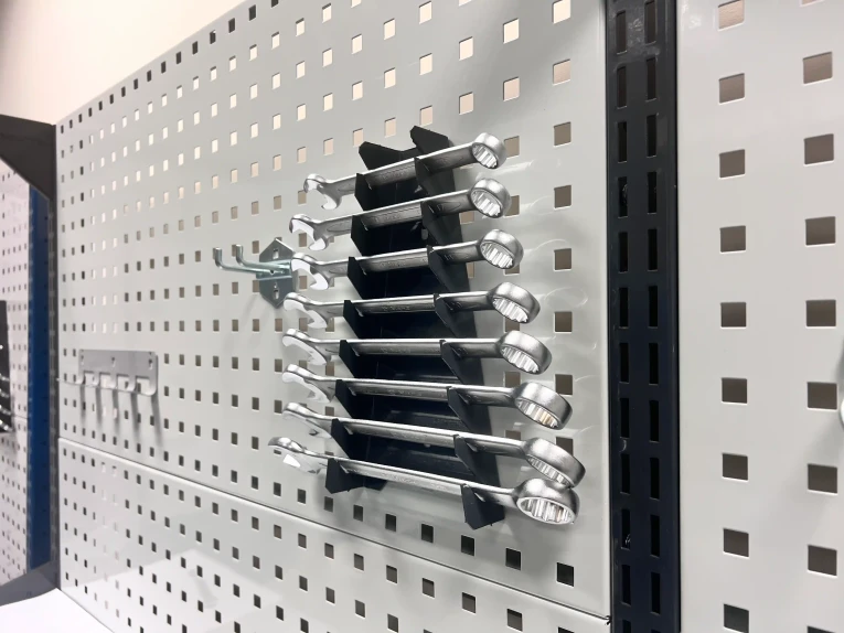 Верстак CTR 1832.S123.13-2F купить в Воронеже Верстак CTR 1832.S123.13-2F купить в Воронеже