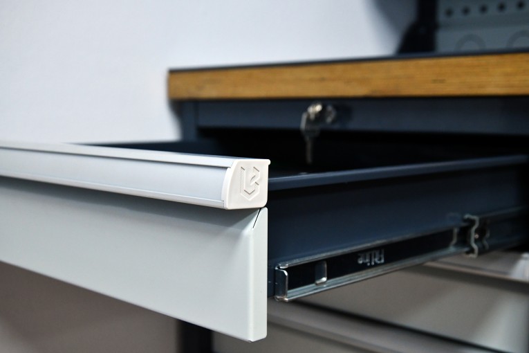 Верстак FBK 1551.13.3 купить в Воронеже Верстак FBK 1551.13.3 купить в Воронеже