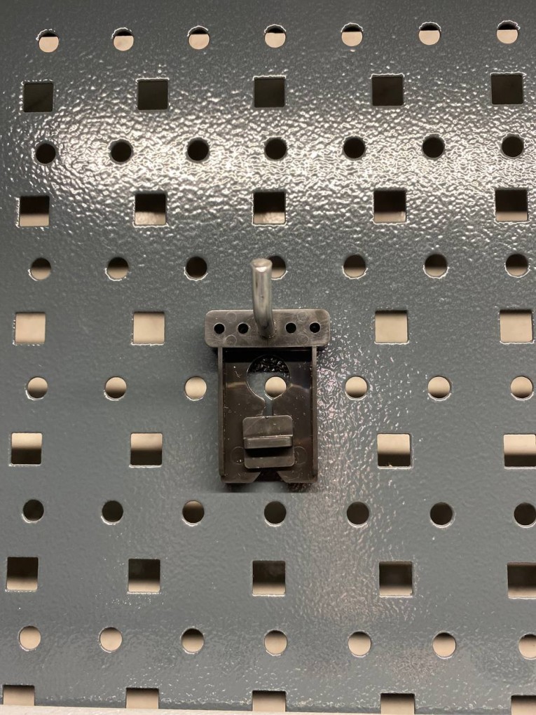 Крючок 38 мм купить в Воронеже Крючок 38 мм купить в Воронеже