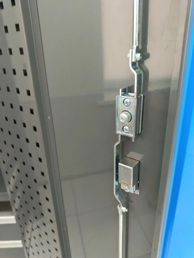 Шкаф инструментальный FBK 20 PR.2B2.2S купить в Воронеже Шкаф инструментальный FBK 20 PR.2B2.2S купить в Воронеже